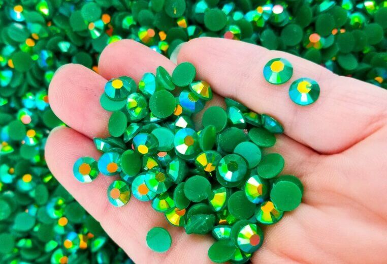 Rhinsten 6mm iriserende grønne